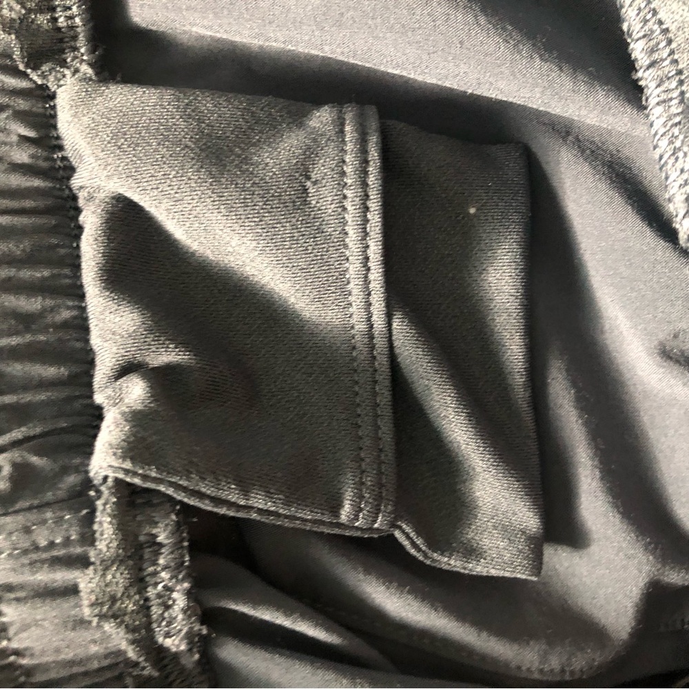 Athleta Mesh Racer Run Mid Rise Shorts - Picture 5 of 5